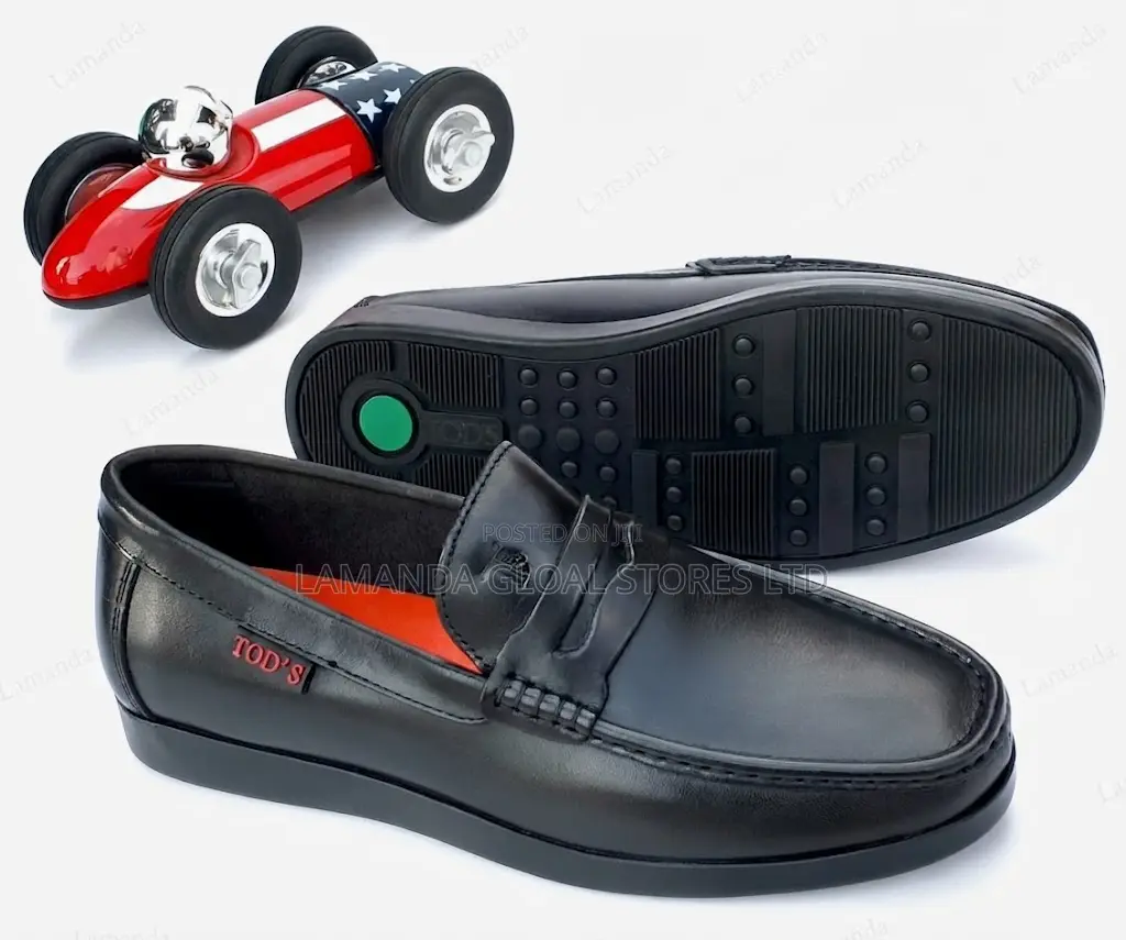 Clarks Mesh-Paneled Leather Driving Loafers in Black