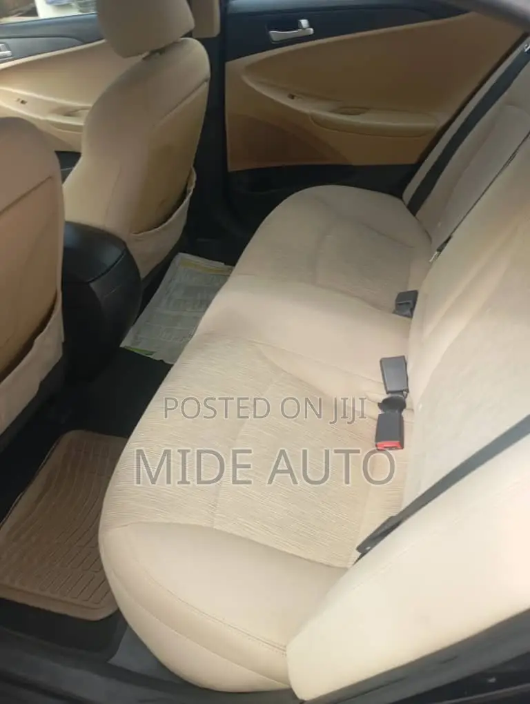 Hyundai Sonata Base Sedan FWD (2.4L 4cyl 6A) 2017 White