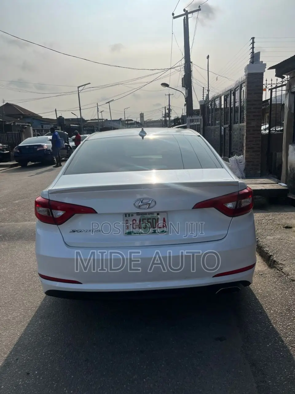 Hyundai Sonata Base Sedan FWD (2.4L 4cyl 6A) 2017 White