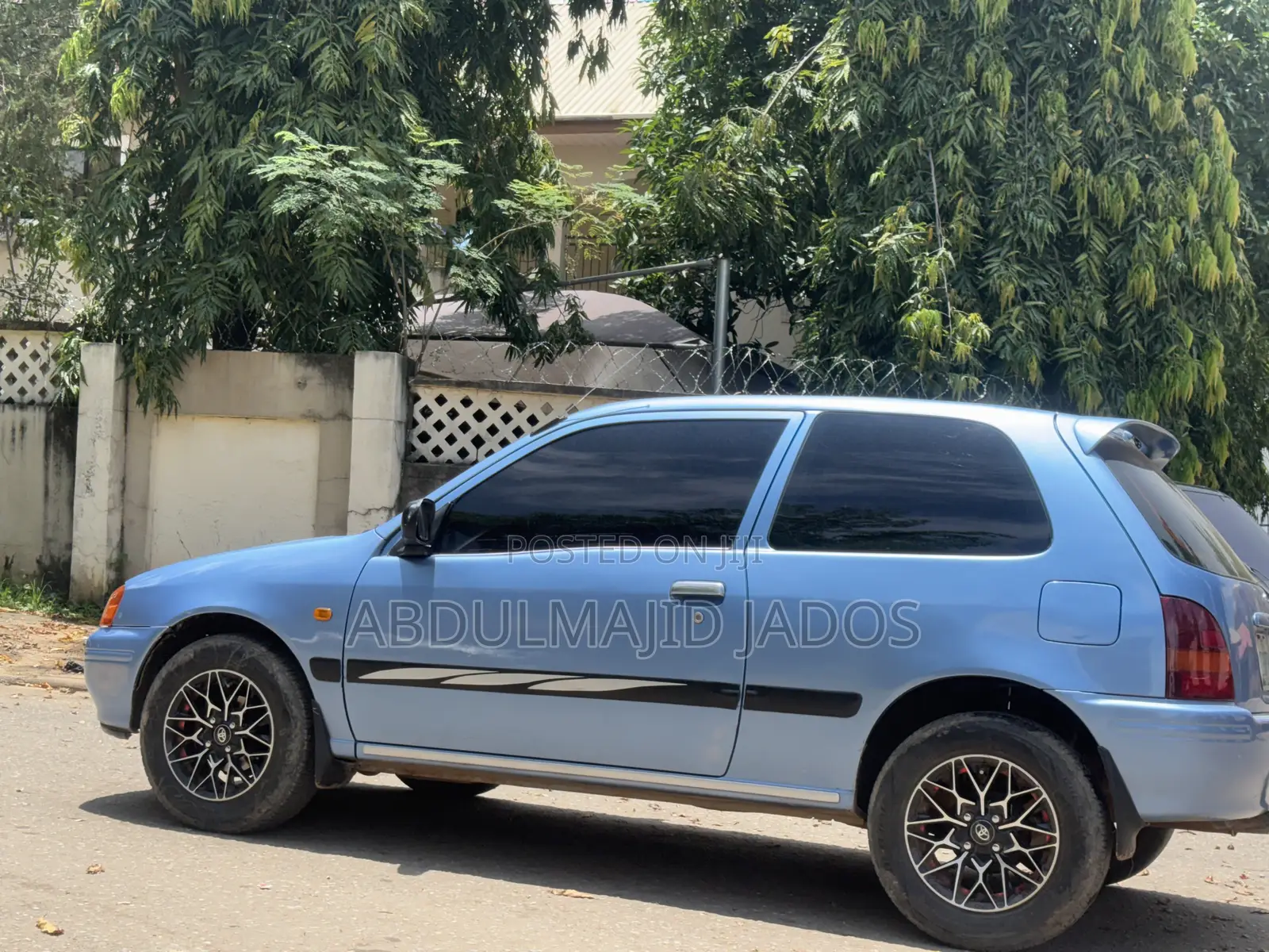Toyota Corolla 2000 Blue