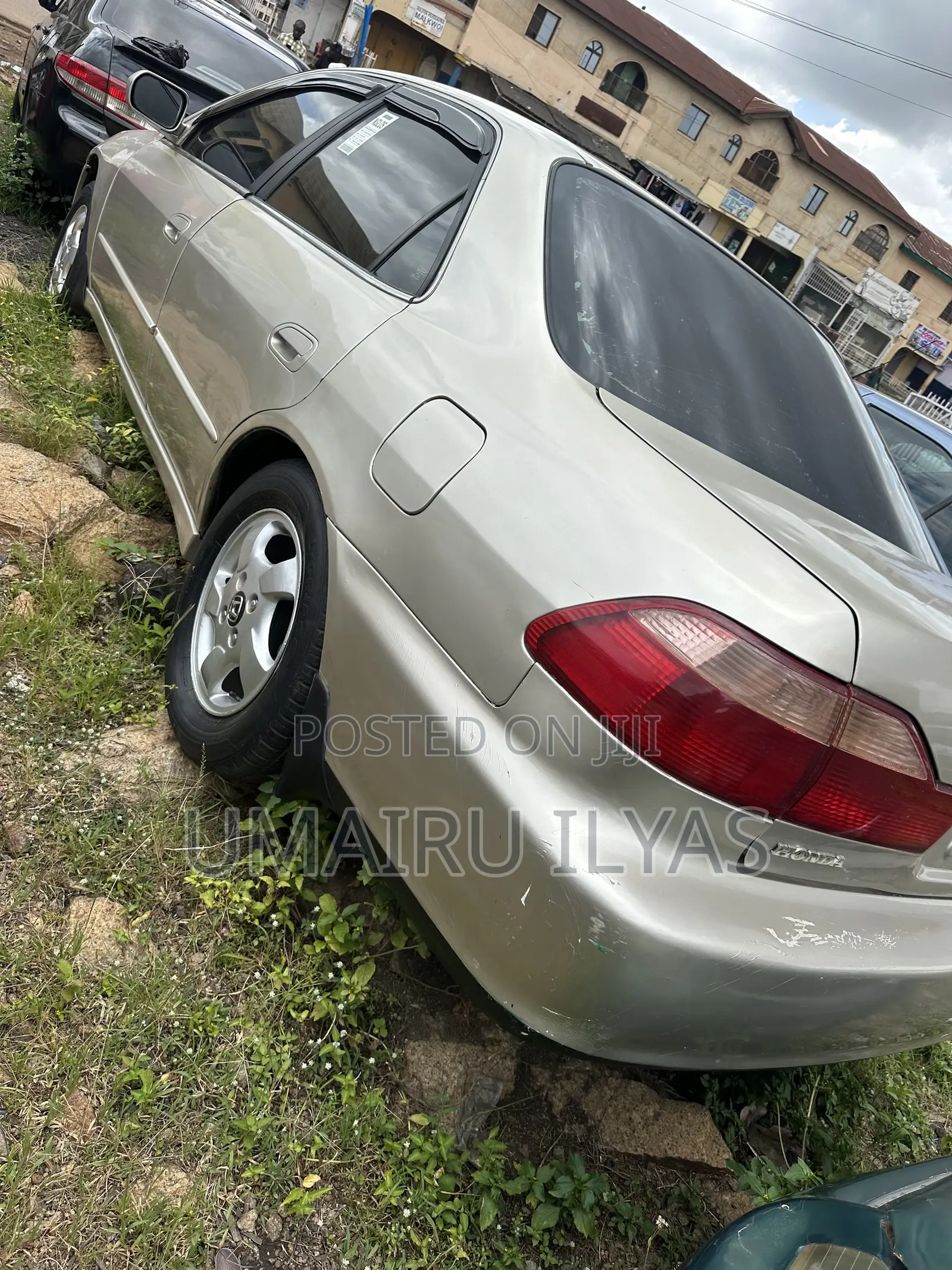 Honda Accord 1998 Gold