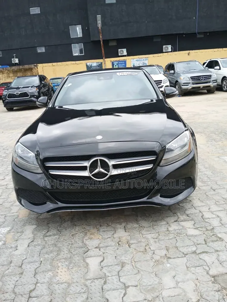 Mercedes-Benz C300 Base AWD 4Matic Sedan (2.0L 4cyl 7A) 2015 Black