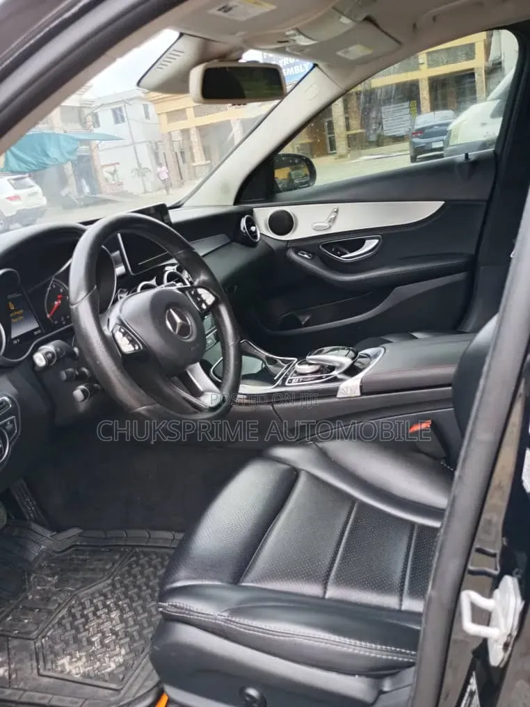 Mercedes-Benz C300 Base AWD 4Matic Sedan (2.0L 4cyl 7A) 2015 Black