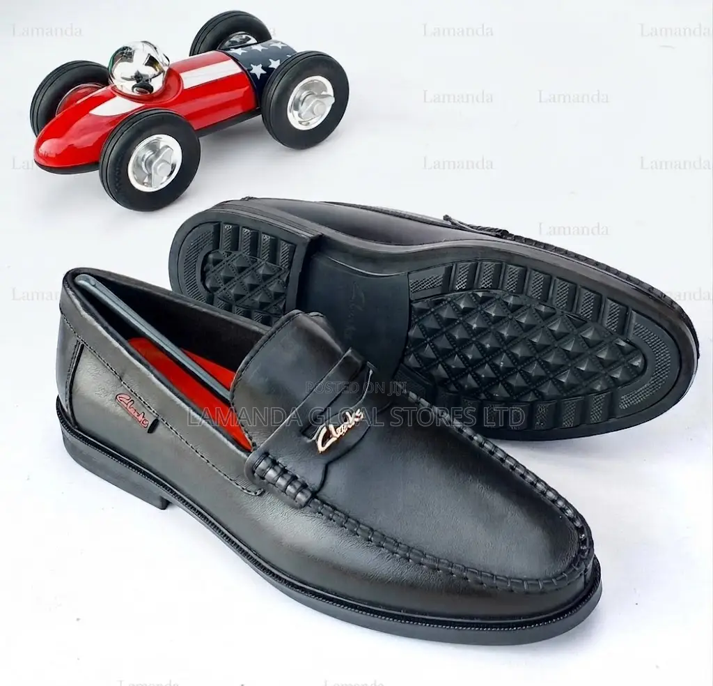 Clarks Classic Leather Penny Loafers in Black