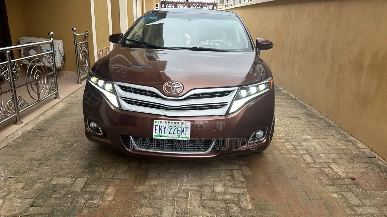 Toyota Venza V6 AWD 2012 Brown