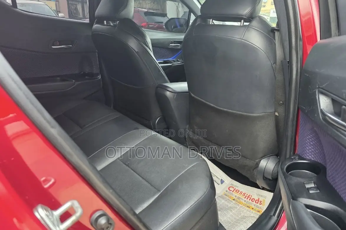 Toyota C-HR XLE Prermium FWD (2.0L 4cyl 2AM) 2018 Red