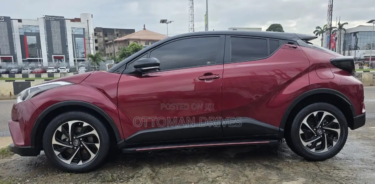 Toyota C-HR XLE Prermium FWD (2.0L 4cyl 2AM) 2018 Red