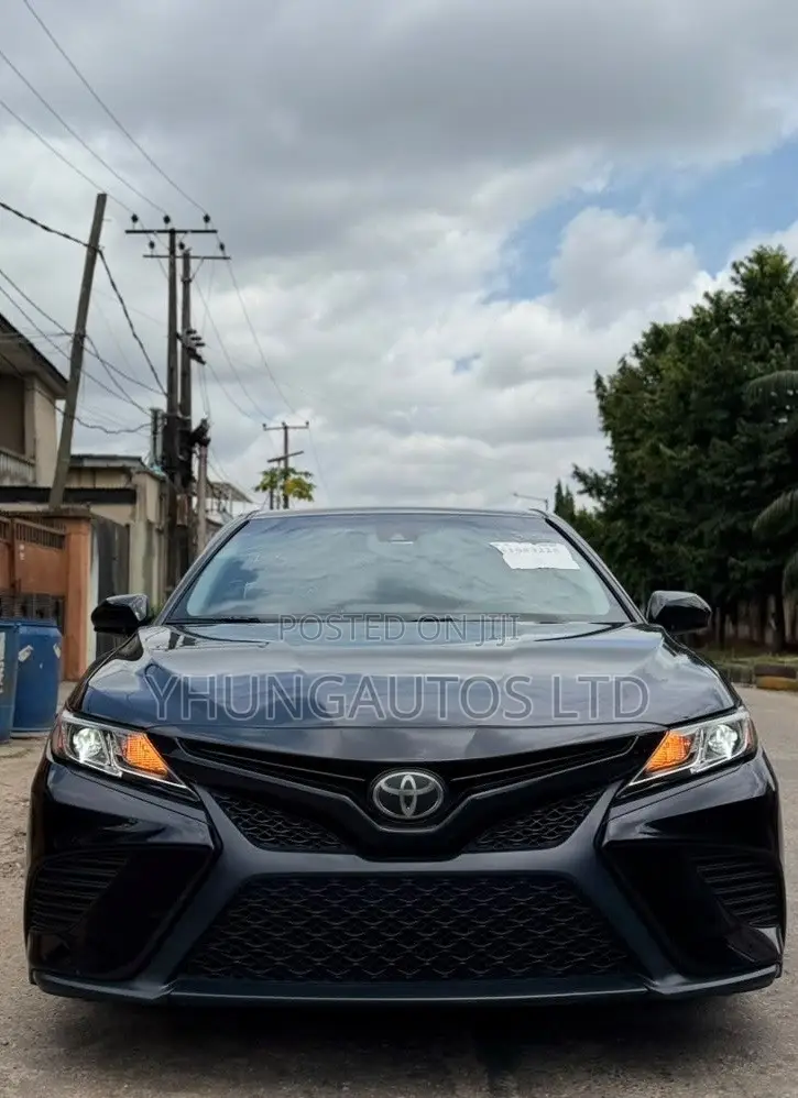 Toyota Camry SE (2.5L 4cyl 8A) 2019 Black