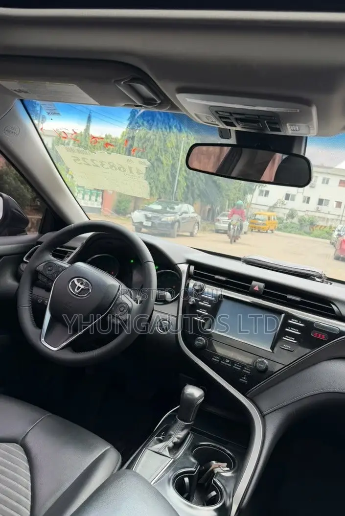 Toyota Camry SE (2.5L 4cyl 8A) 2019 Black