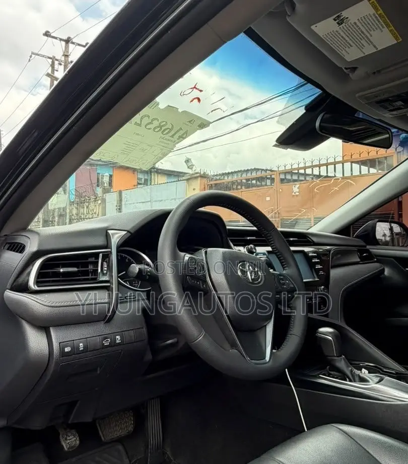 Toyota Camry SE (2.5L 4cyl 8A) 2019 Black