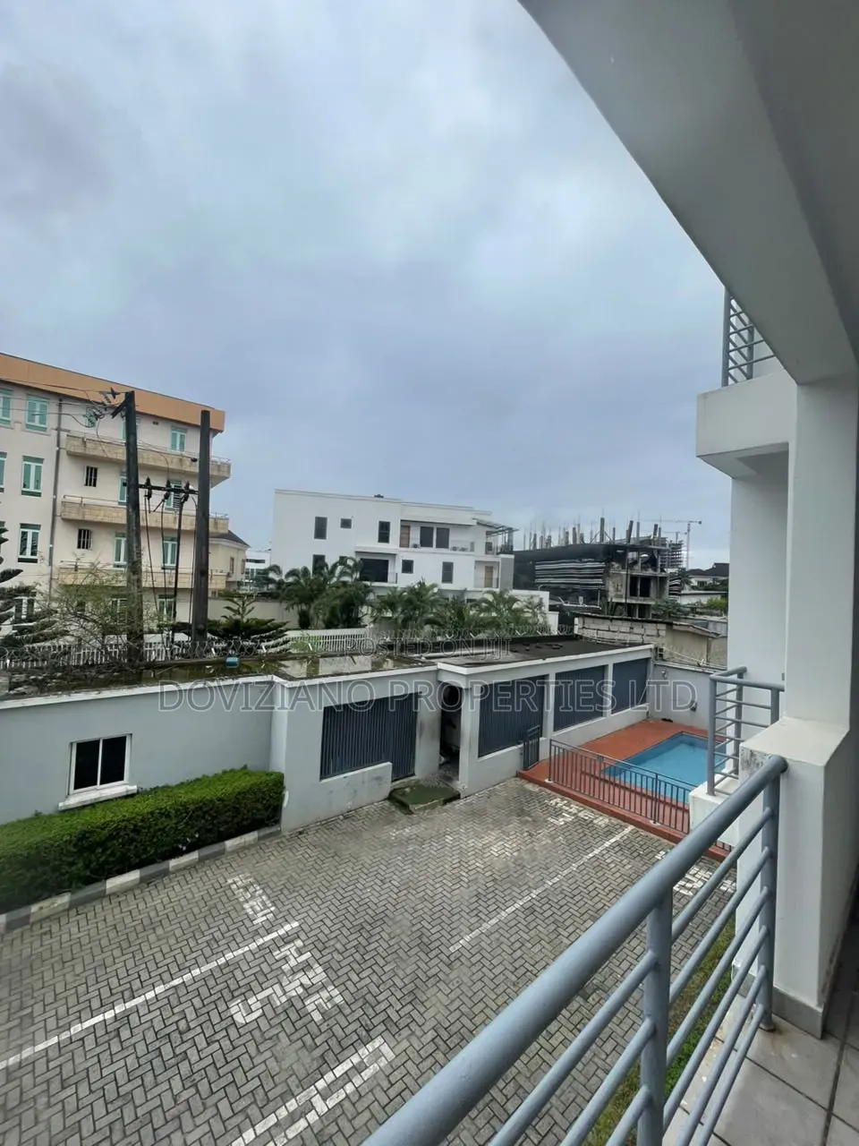 4bdrm Duplex in Parkview Estate for rent