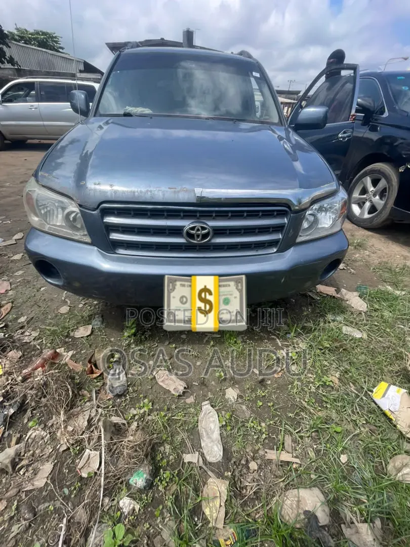 Toyota Highlander Base AWD 2004 Silver