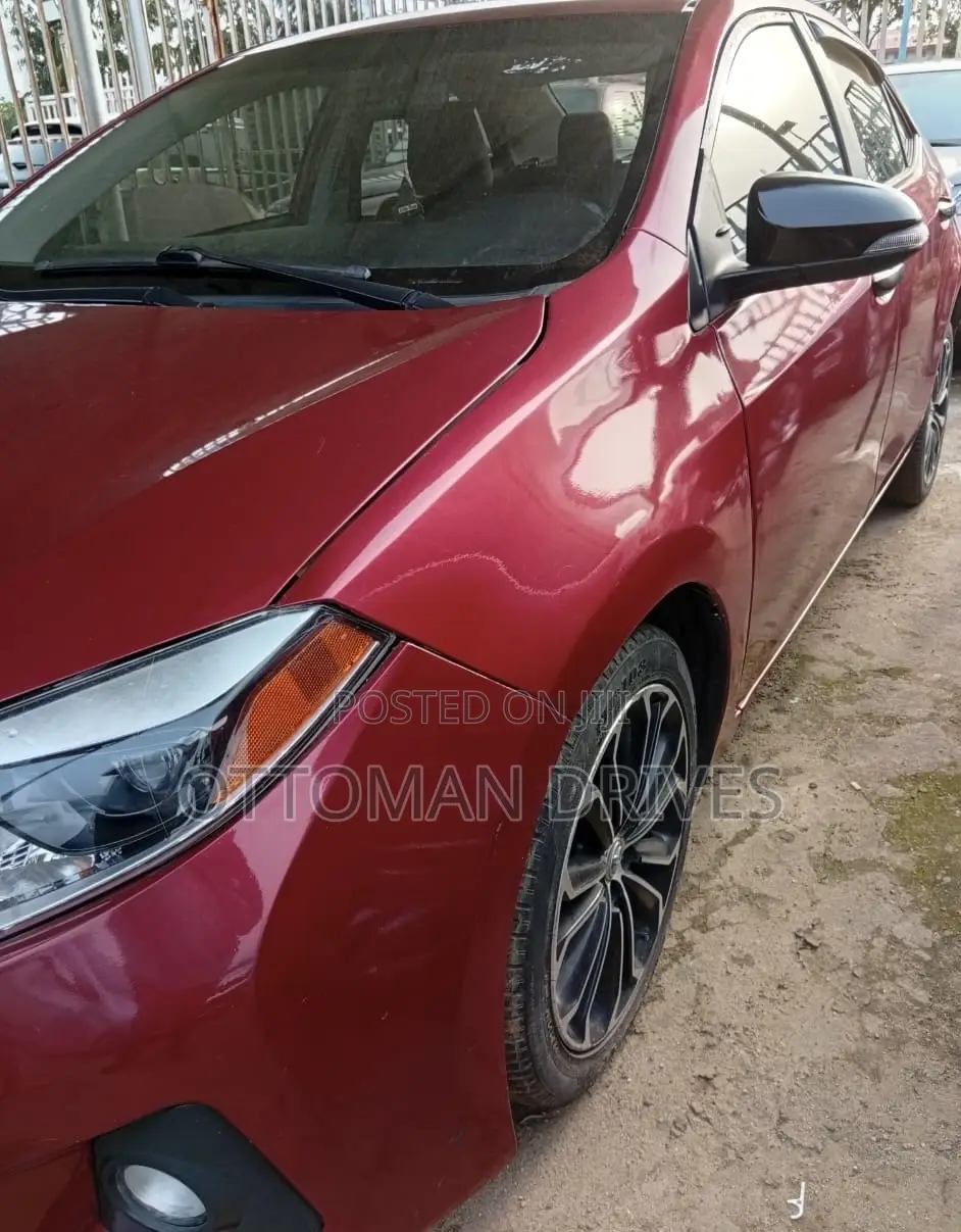Toyota Corolla S 4dr Sedan (1.8L 4cyl CVT) 2016 Red
