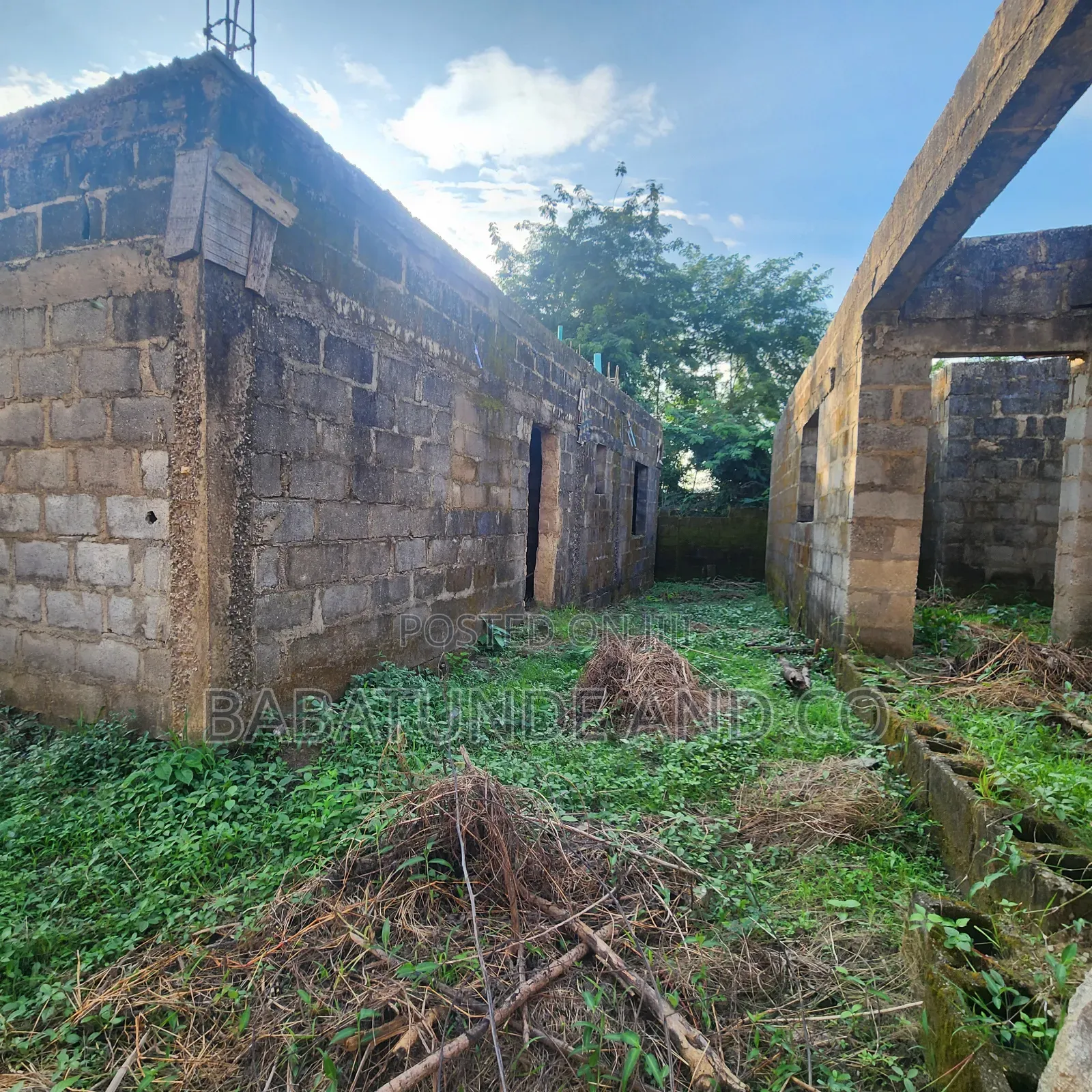 Uncompleted 4 Bedroom Duplex at Akinlapa Estate, Agbofieti Jericho Ext