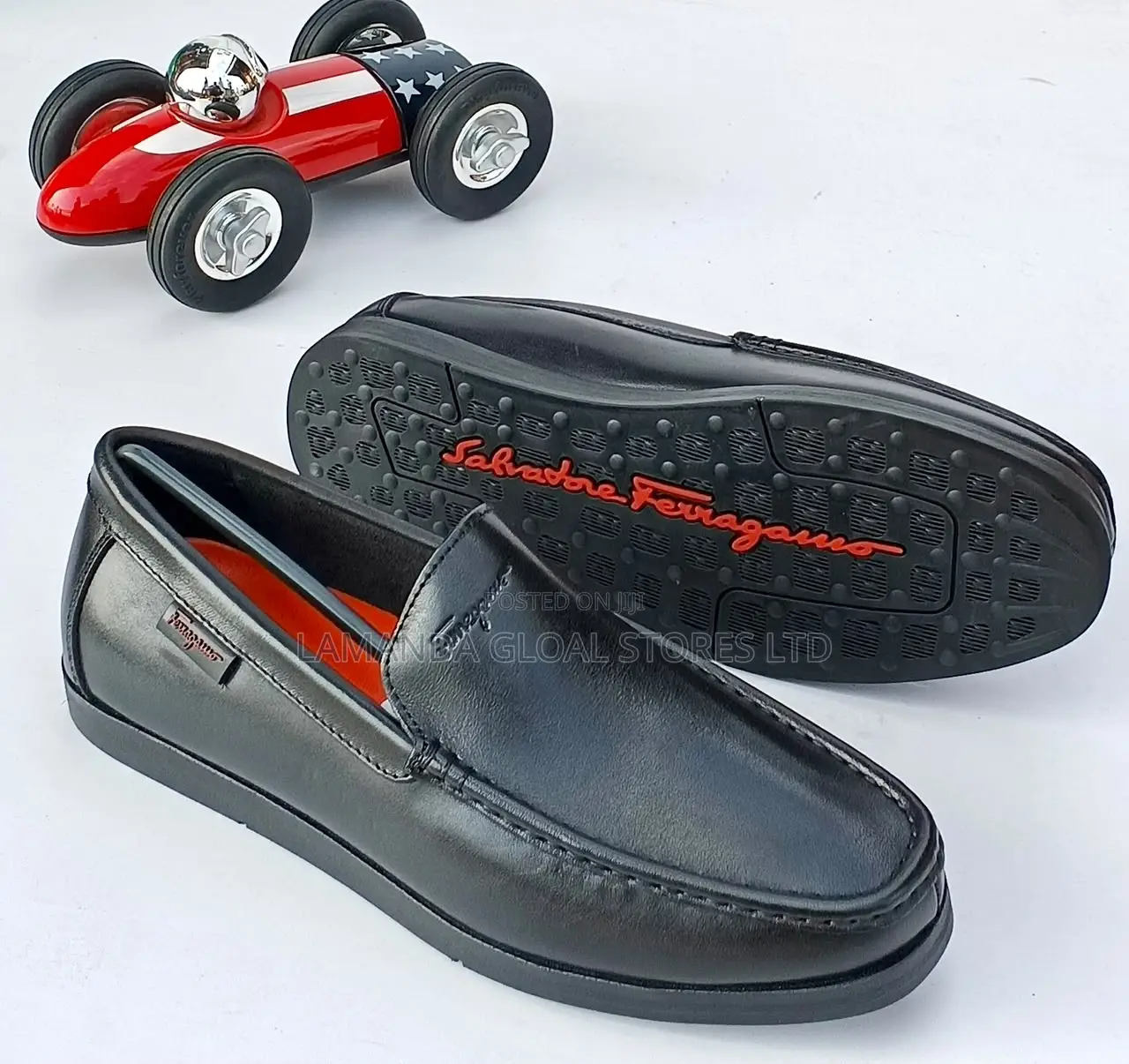 Salvatore Ferragamo Minimalist Leather Loafers