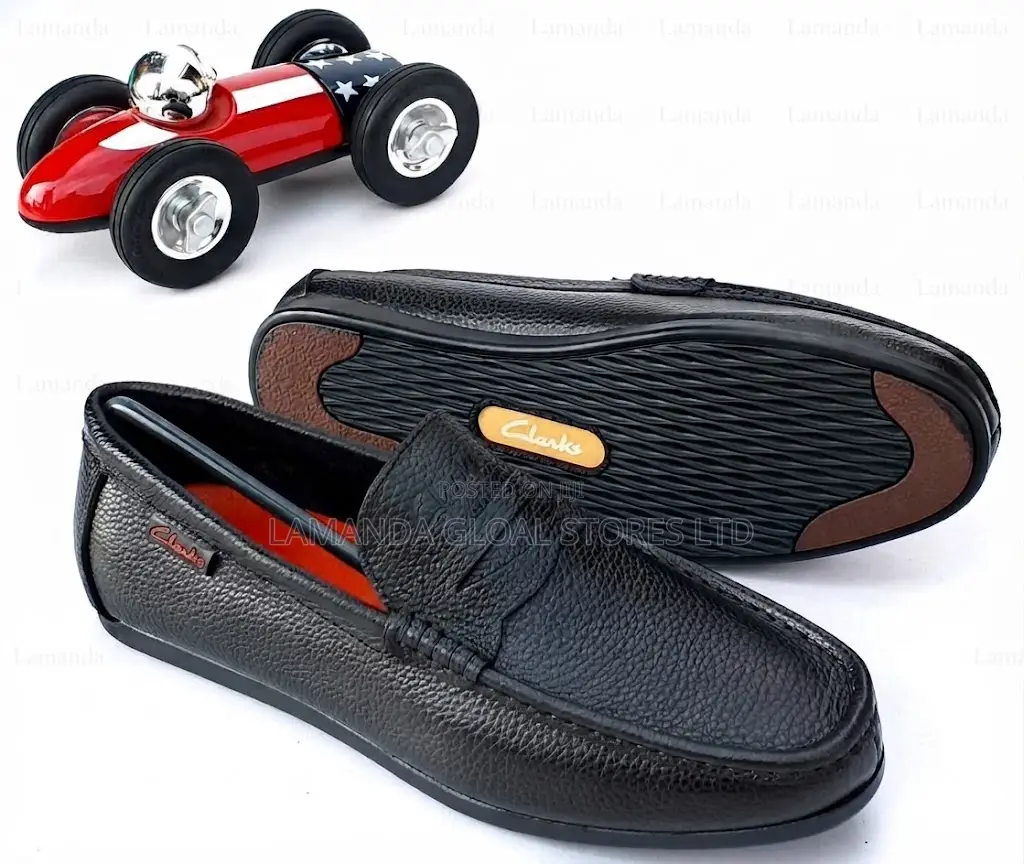 Clarks Pebbled Leather Penny Loafers in Black
