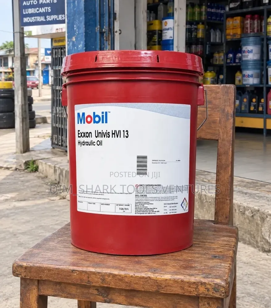 (18.9 L) Pail of Mobil Exxon Univis HVI 13 Hydraulic Oil.