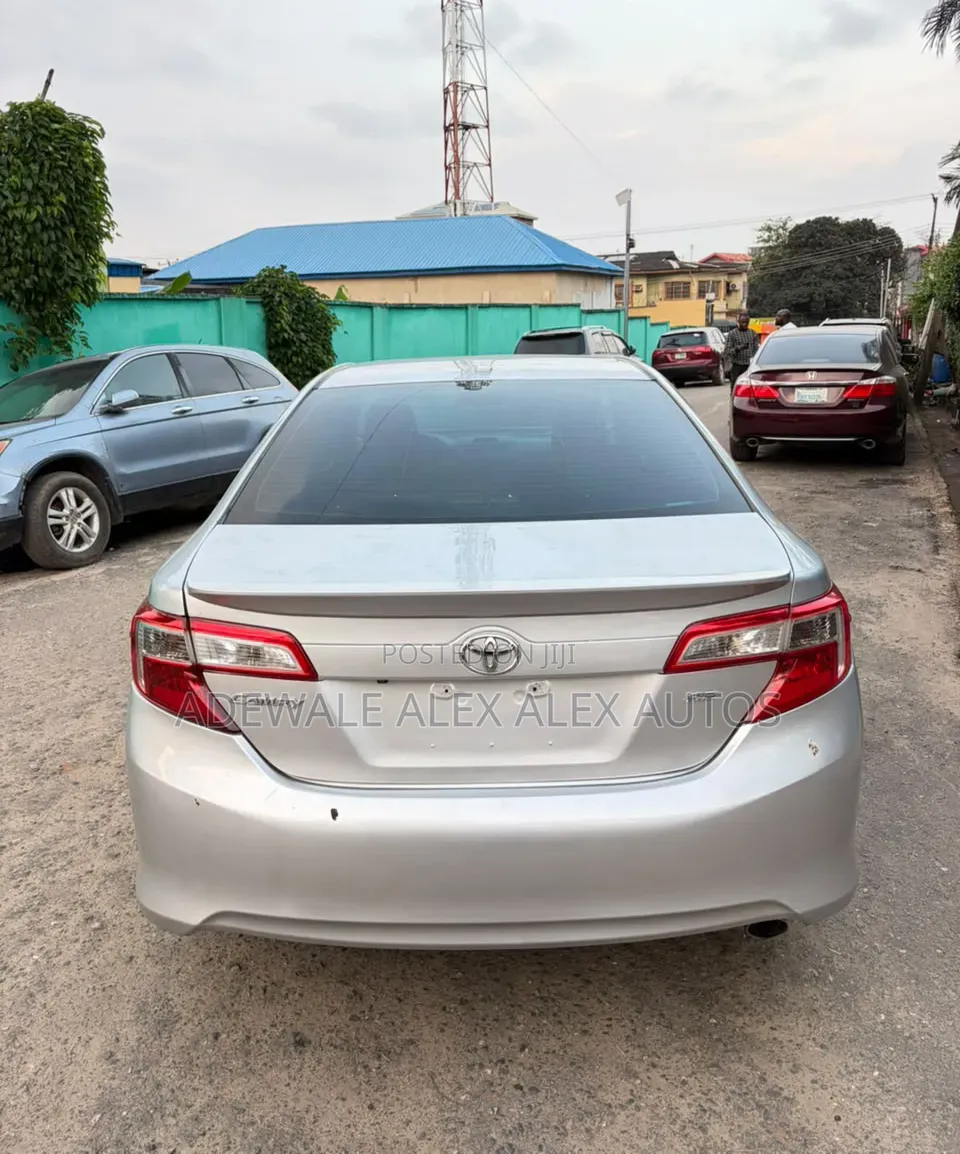 Toyota Camry 2014 Silver