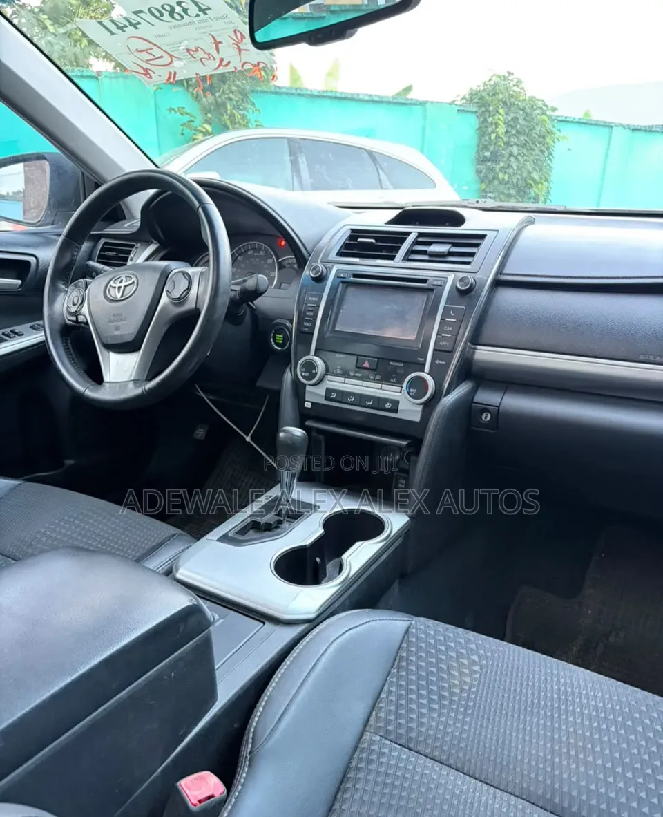 Toyota Camry 2014 Silver
