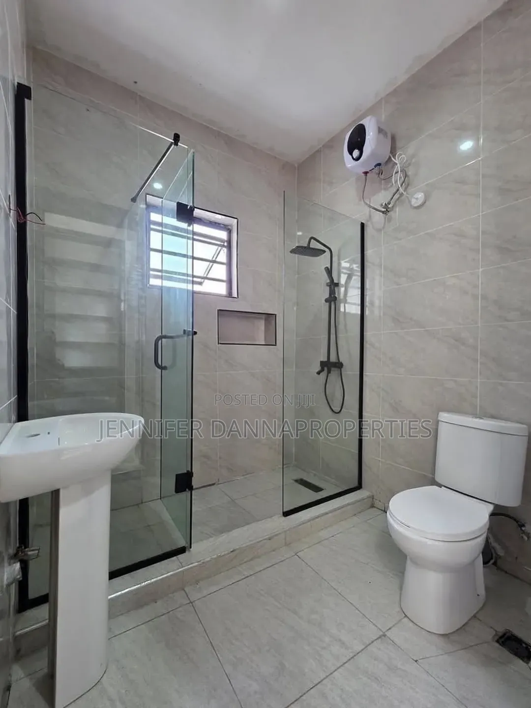 4bdrm Duplex in Lekki Phase 2 for sale