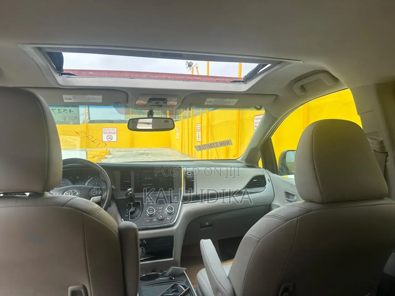 Toyota Sienna XLE 8 Passenger (3.5L 6cyl 6A) 2016 Red