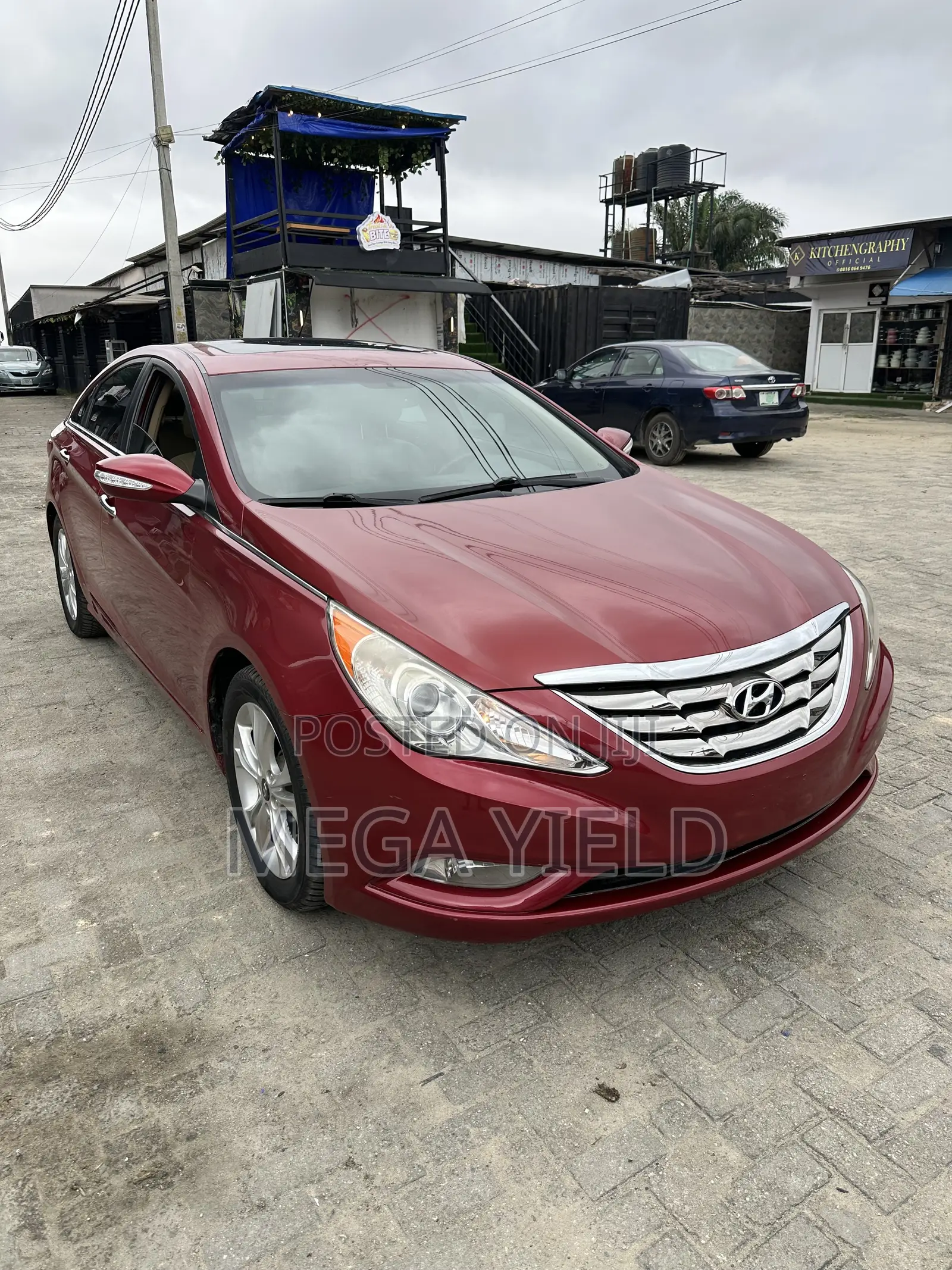 Hyundai Sonata Limited 2.0T Sedan (2.0L 4cyl 6A) 2011 Red