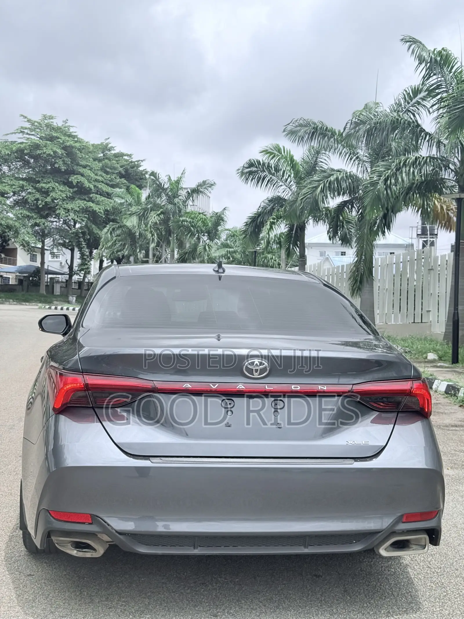 Toyota Avalon XLE 2020 Gray