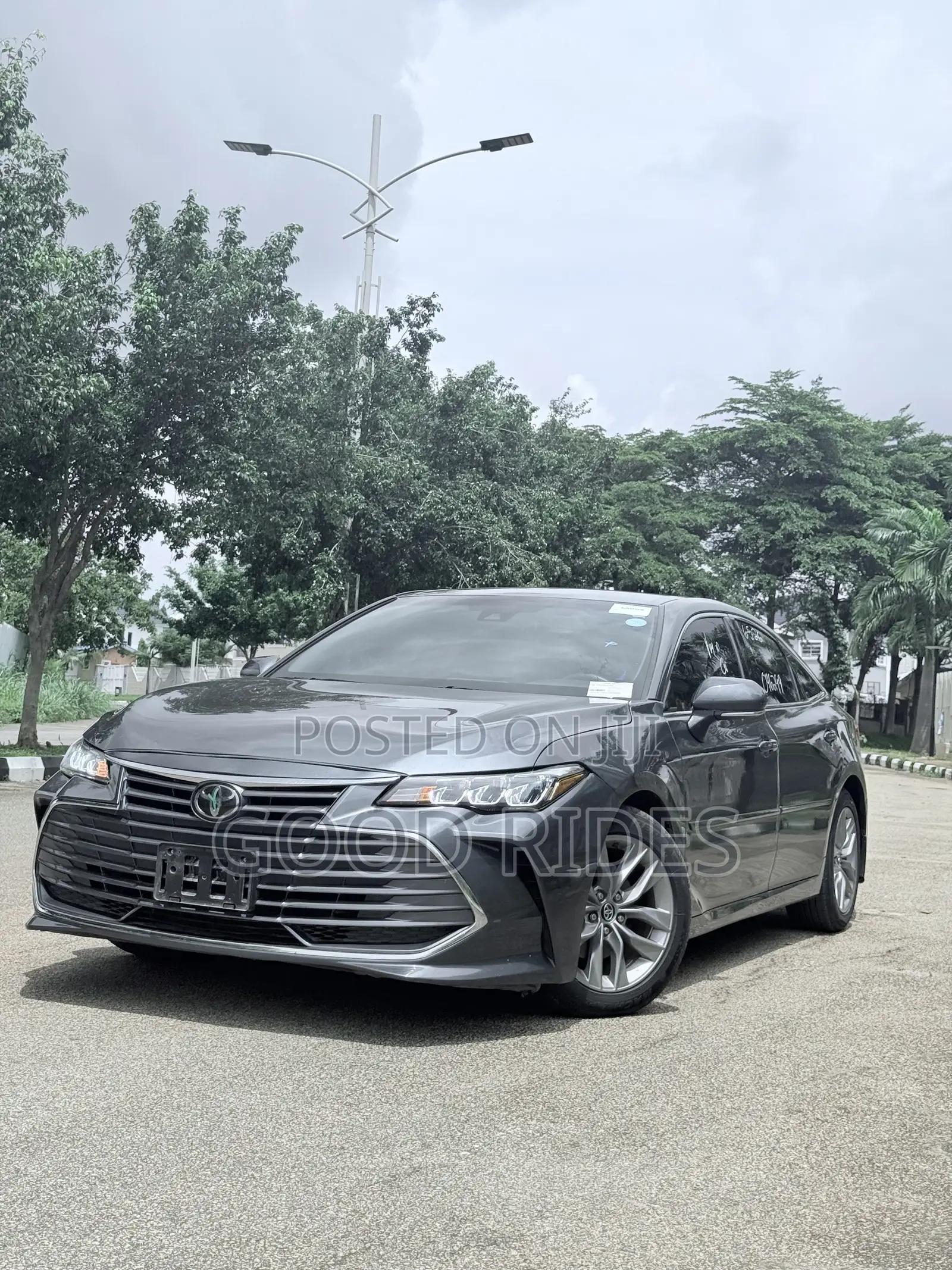 Toyota Avalon XLE 2020 Gray