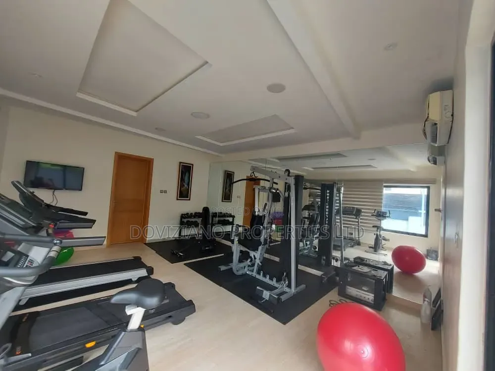4bdrm Duplex in Banana Island for rent