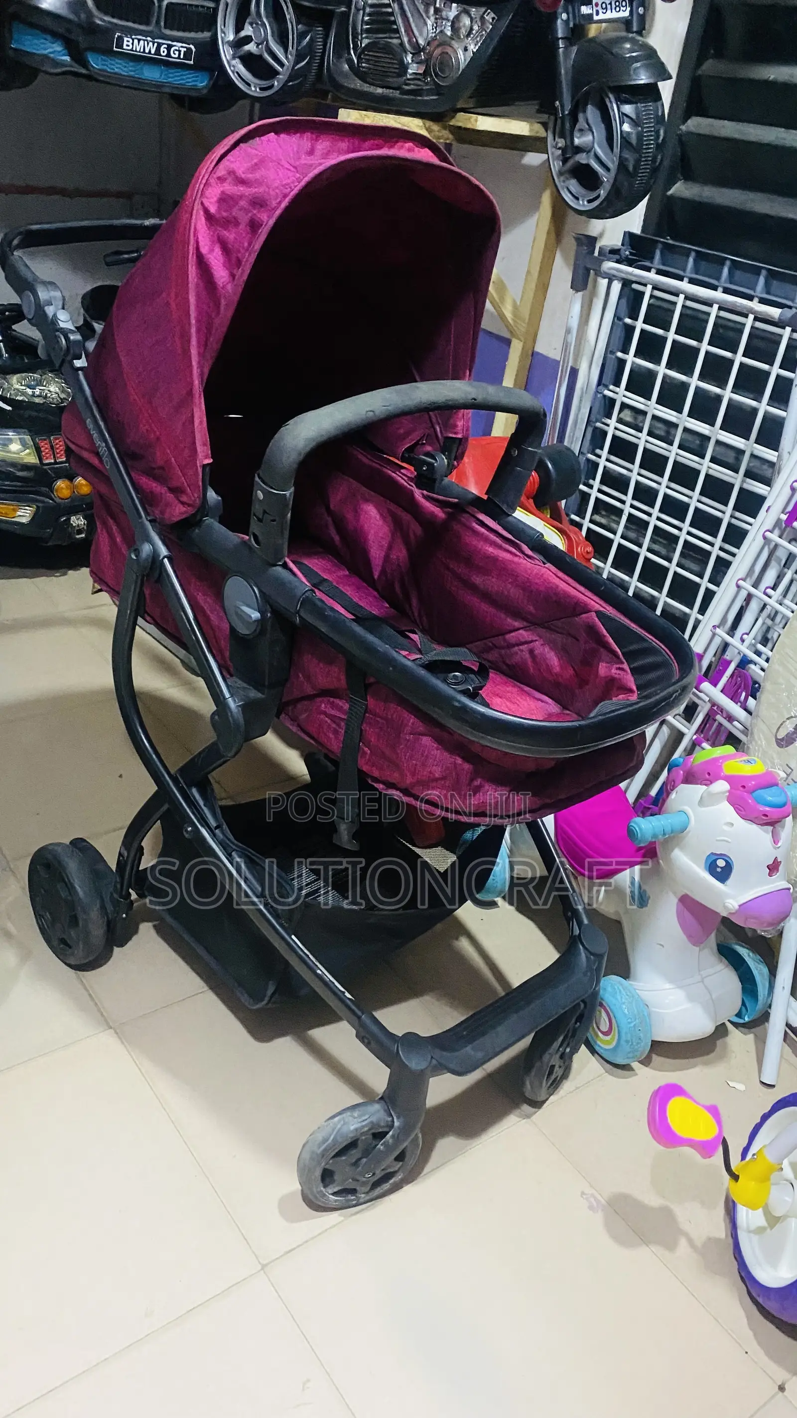 Very Clean Detachable Stroller