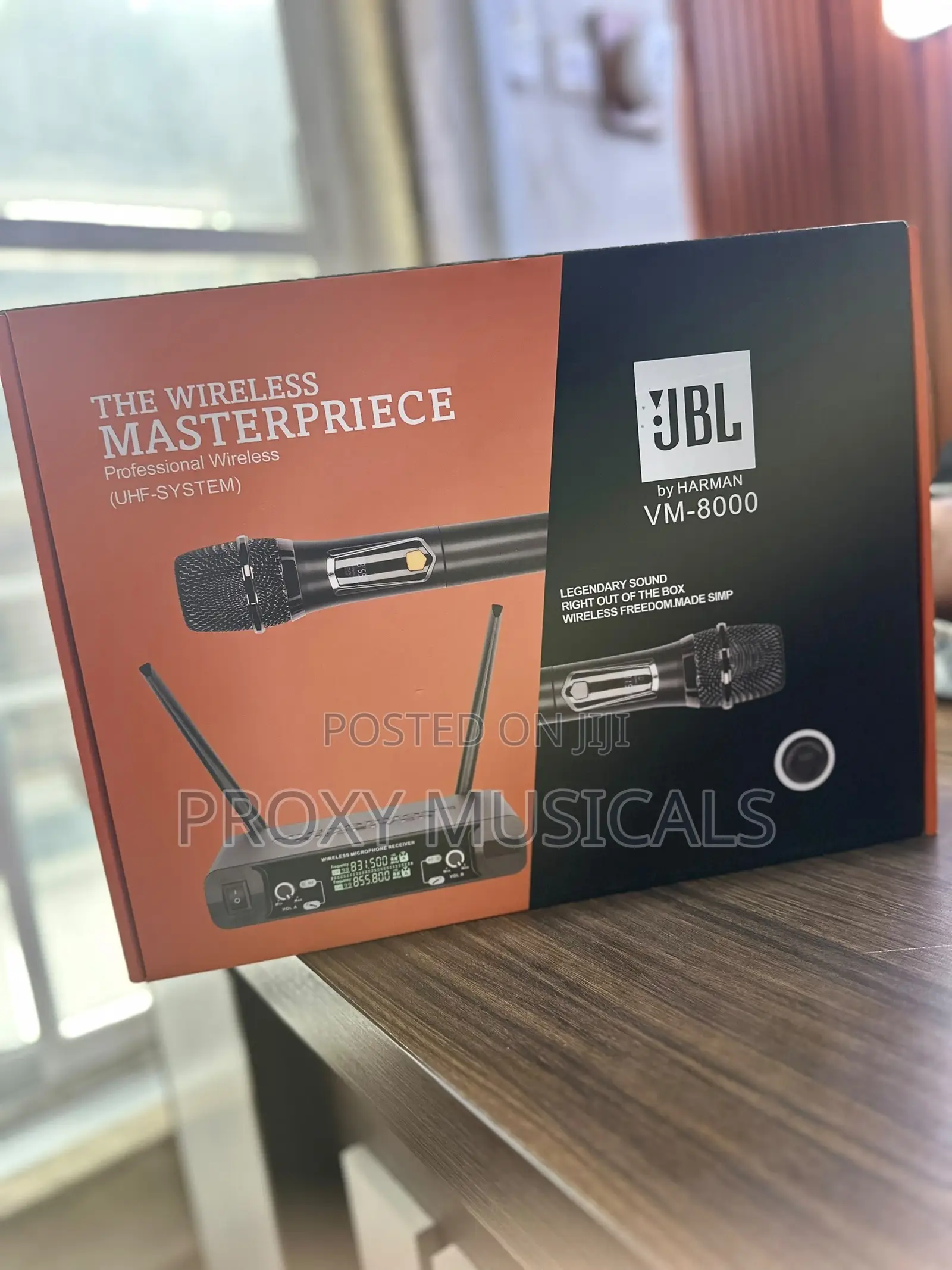 JBL VM-8000 Professional Wireless Microphone System