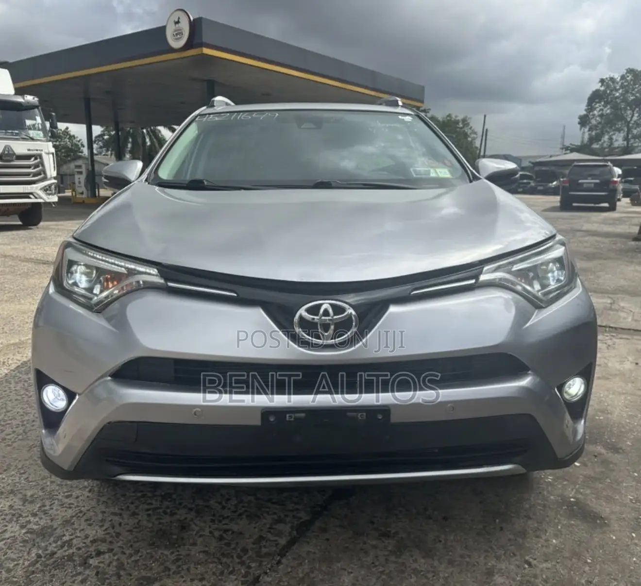 Toyota RAV4 Limited FWD (2.5L 4cyl 6A) 2016 Silver