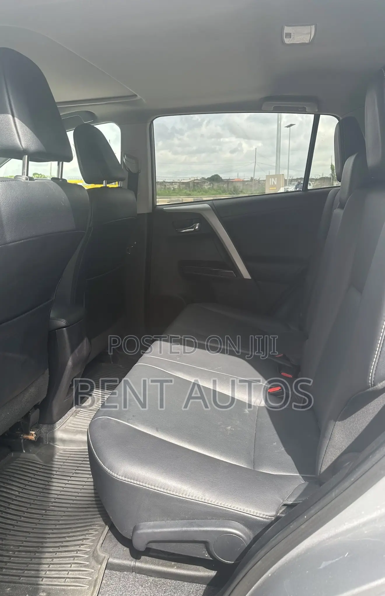 Toyota RAV4 Limited FWD (2.5L 4cyl 6A) 2016 Silver