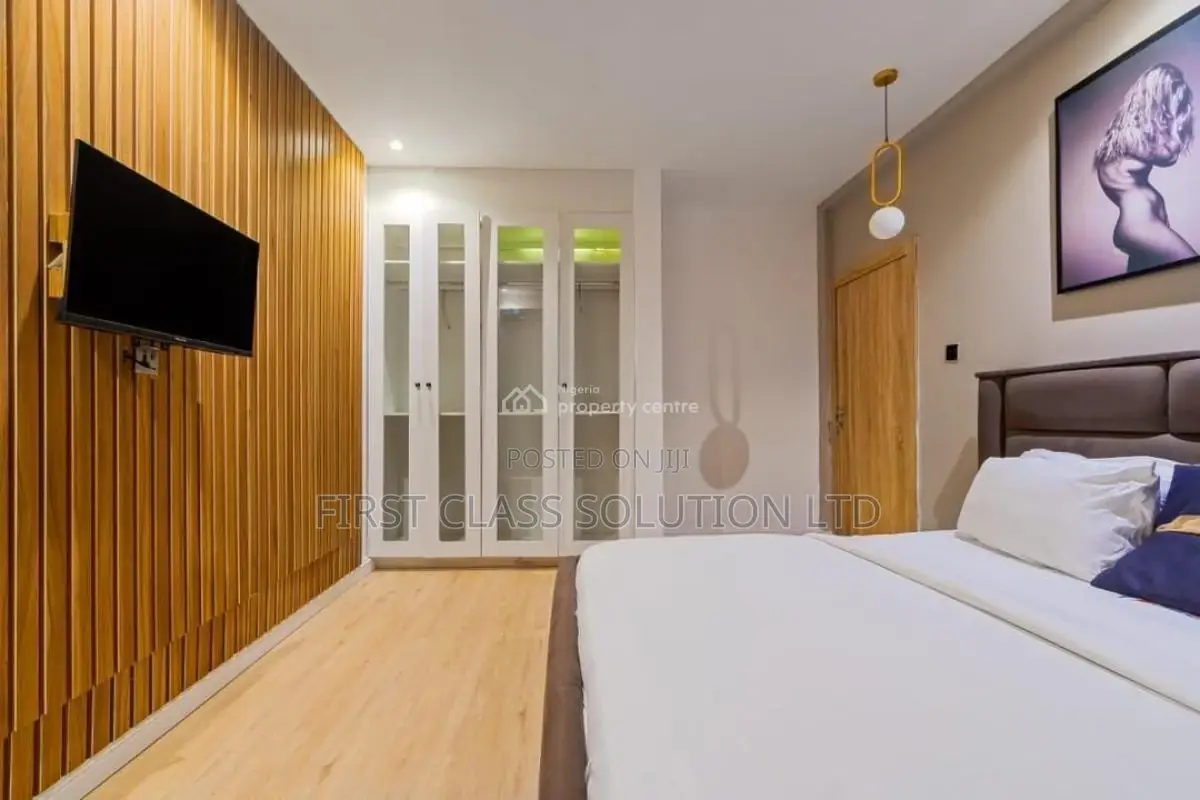 3 Bedroom Luxury Waterfront Apartment