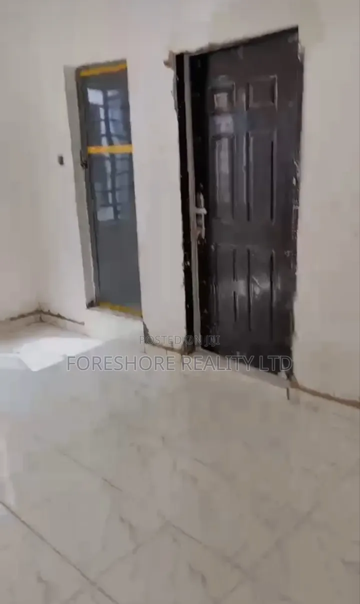 Mini Flat in Mende for sale