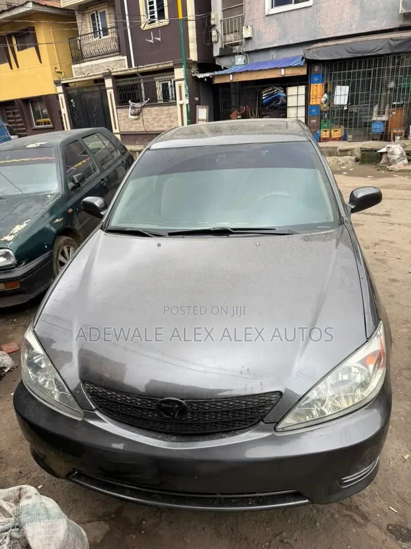 Toyota Camry XLE V6 4dr Sedan (3.0L 6cyl 4A) 2003 Gray