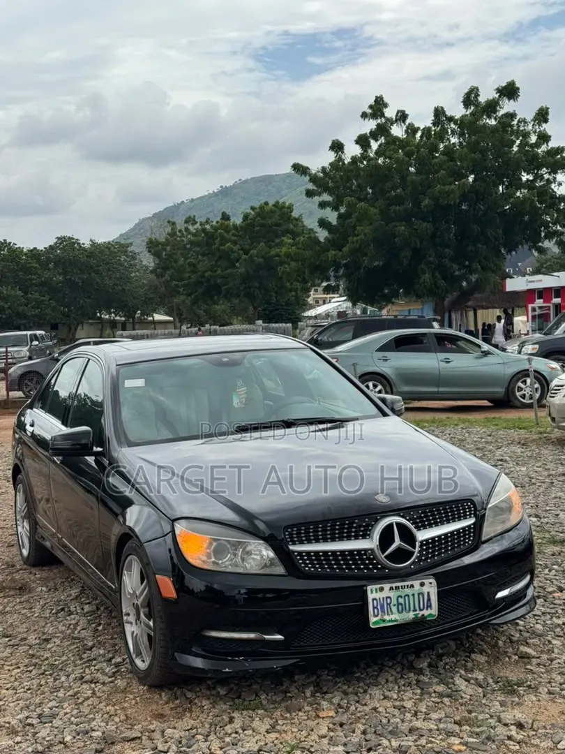 Mercedes-Benz C300 2009 Black
