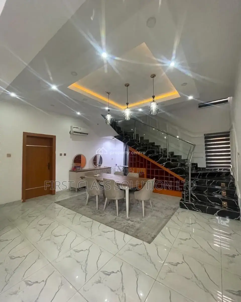 3 Bedroom Newly Furnished Luxurious Apartment