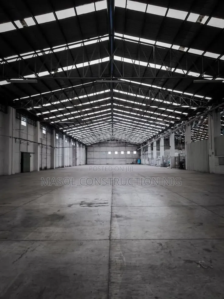 Large-Scale Storage Building Construction