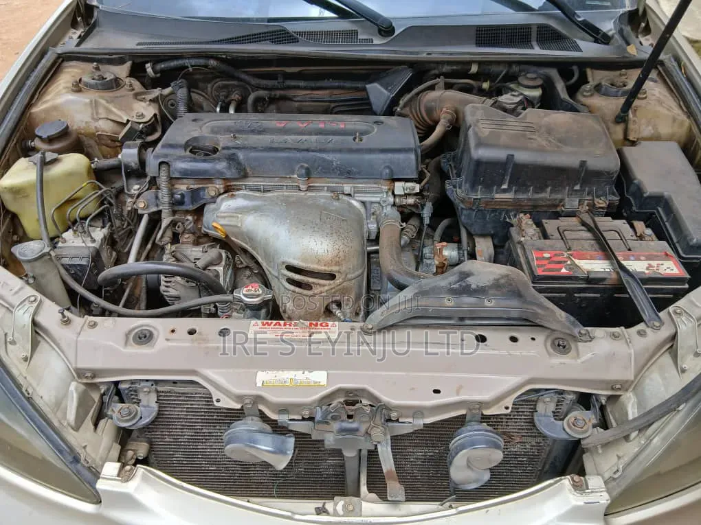 Toyota Camry 2002 Gold