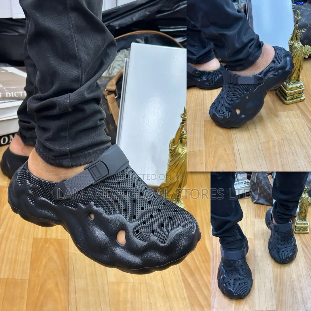 Wavy Perforated Foam Clogs in Charcoal Black