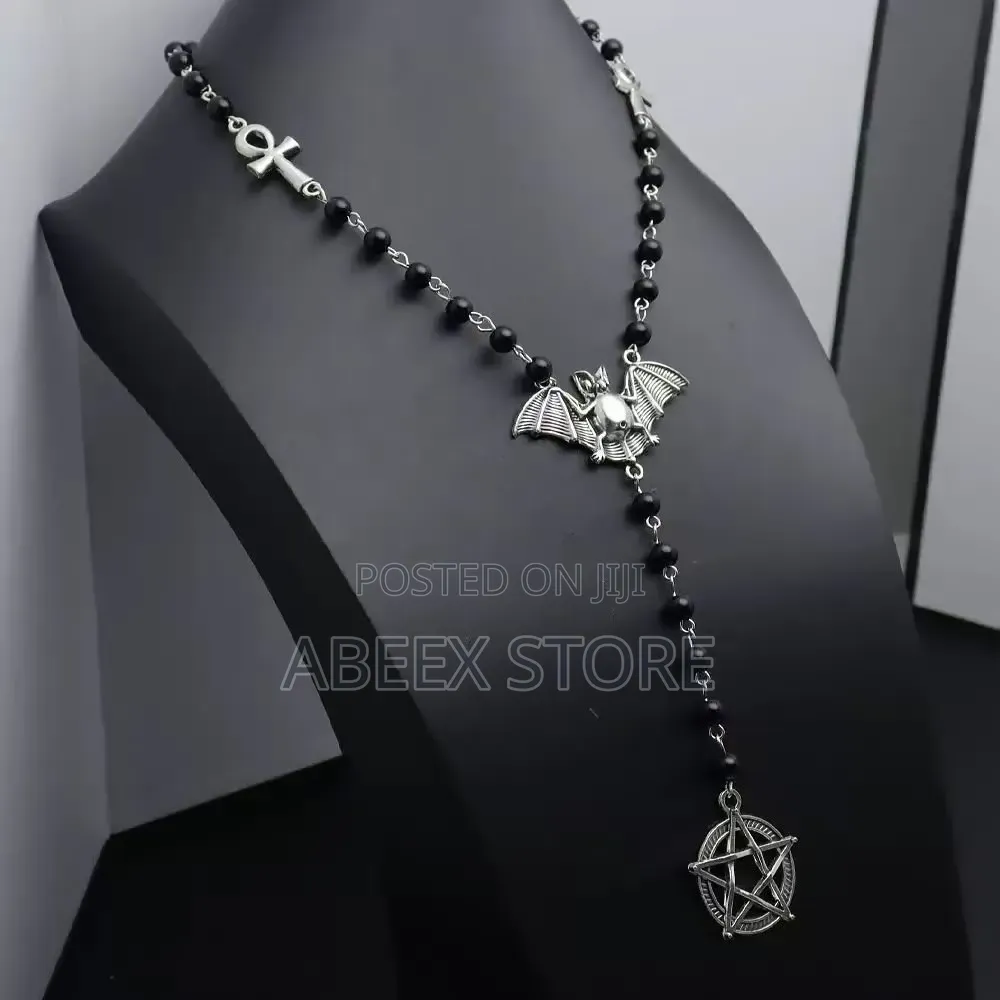 Stylish Black Necklace