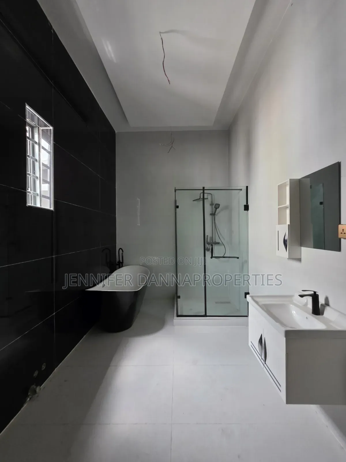 5bdrm Duplex in Sangotedo for sale