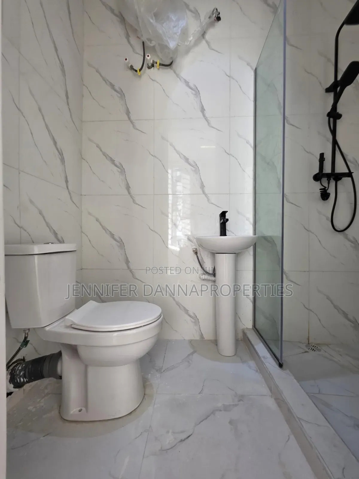 4bdrm Duplex in Ikota for sale