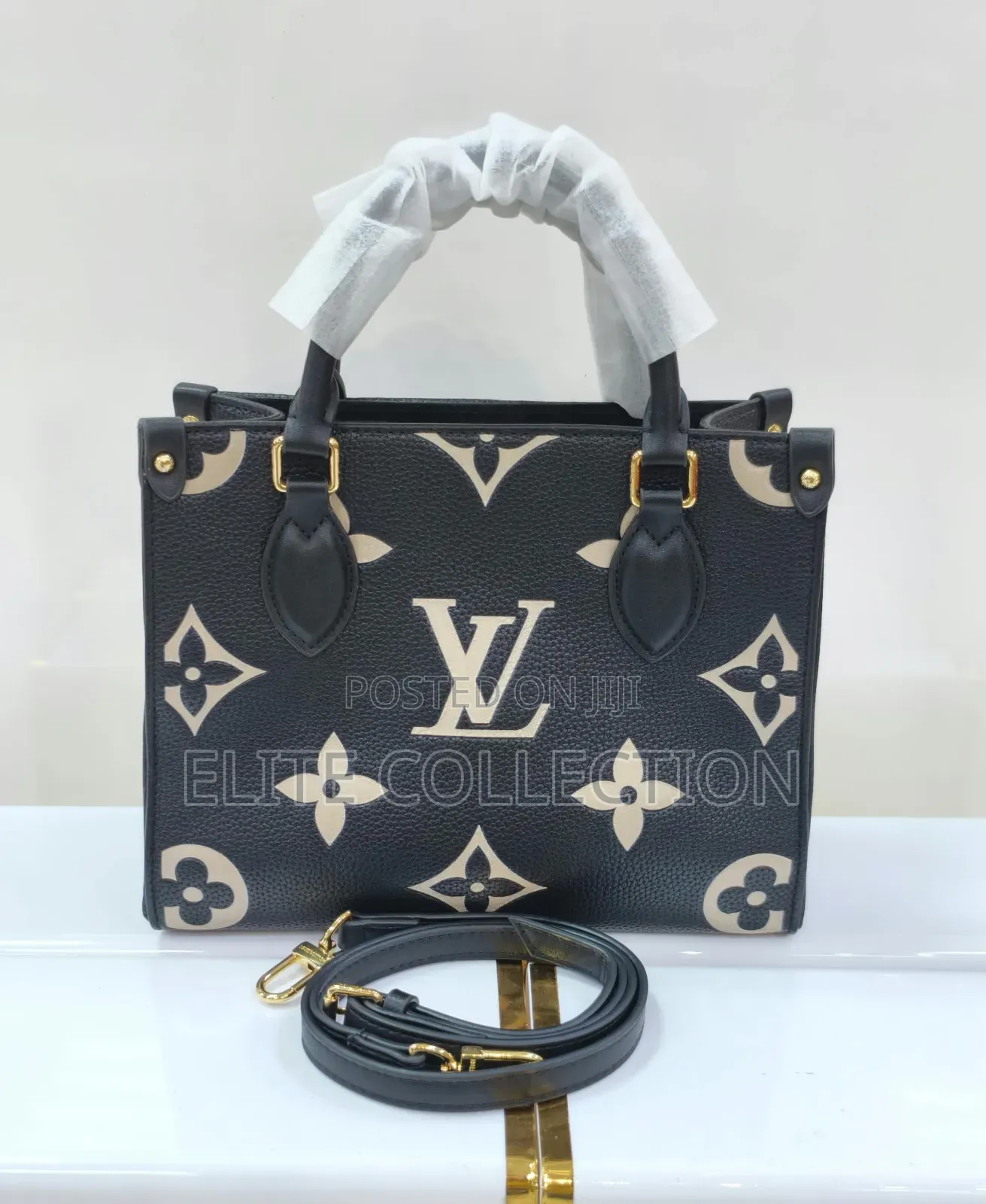 High Quality Louis Vuitton Leather Bag It'sleather Available as Seen