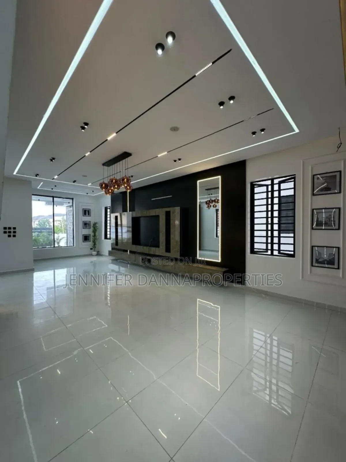 5bdrm Duplex in Ikota for sale