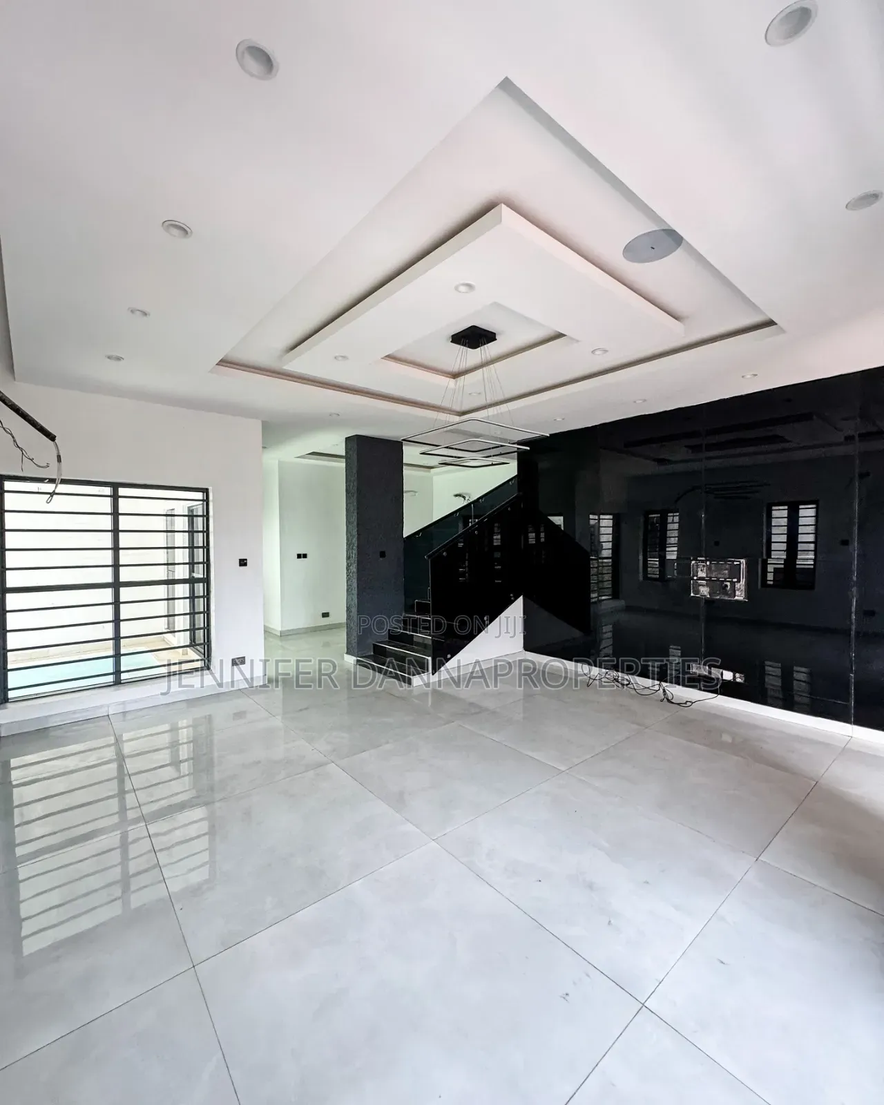 5bdrm Duplex in Ikota for sale