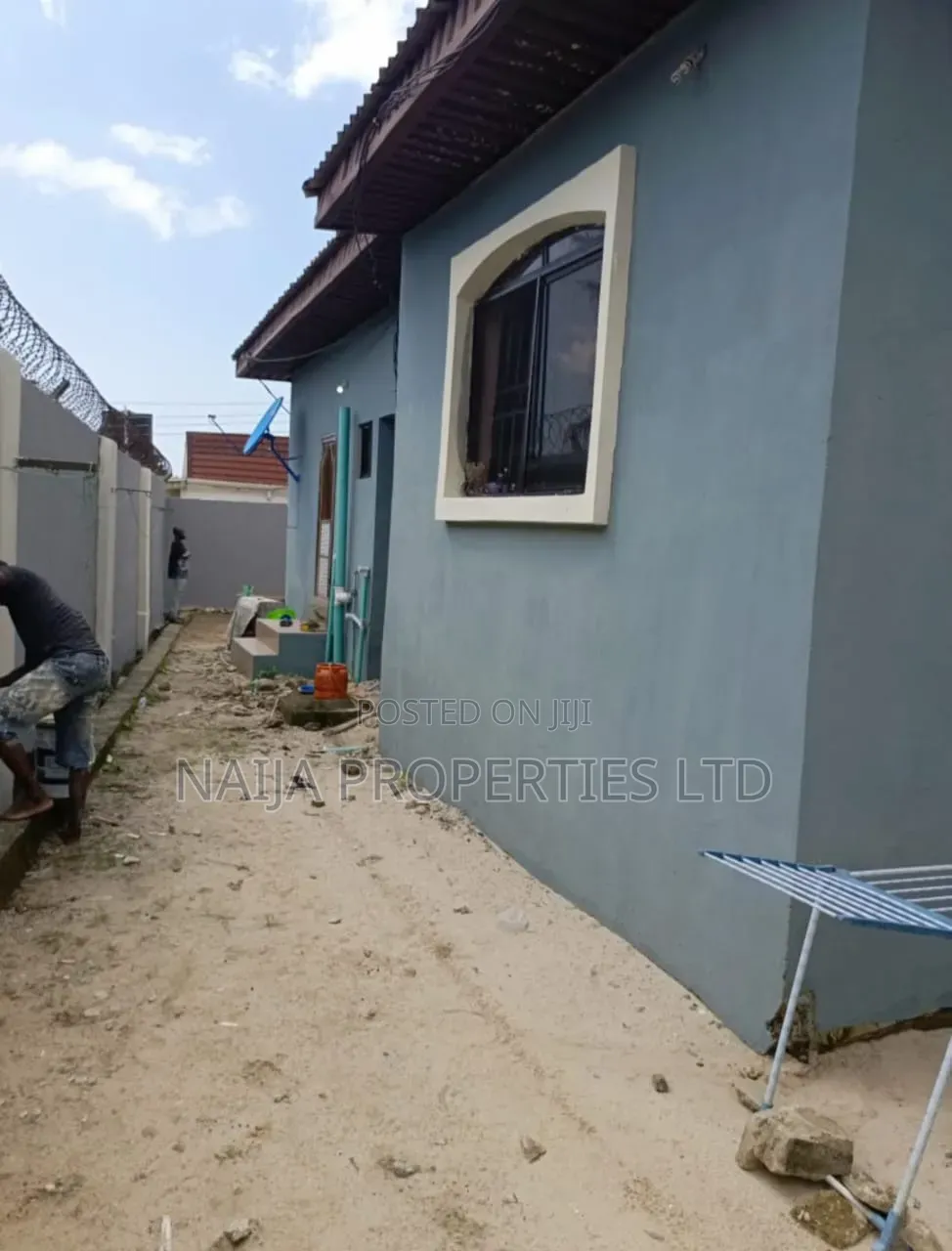 3bdrm Bungalow in Awoyaya for sale