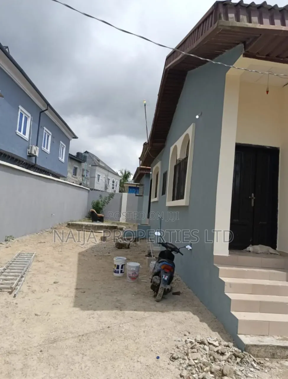 3bdrm Bungalow in Awoyaya for sale
