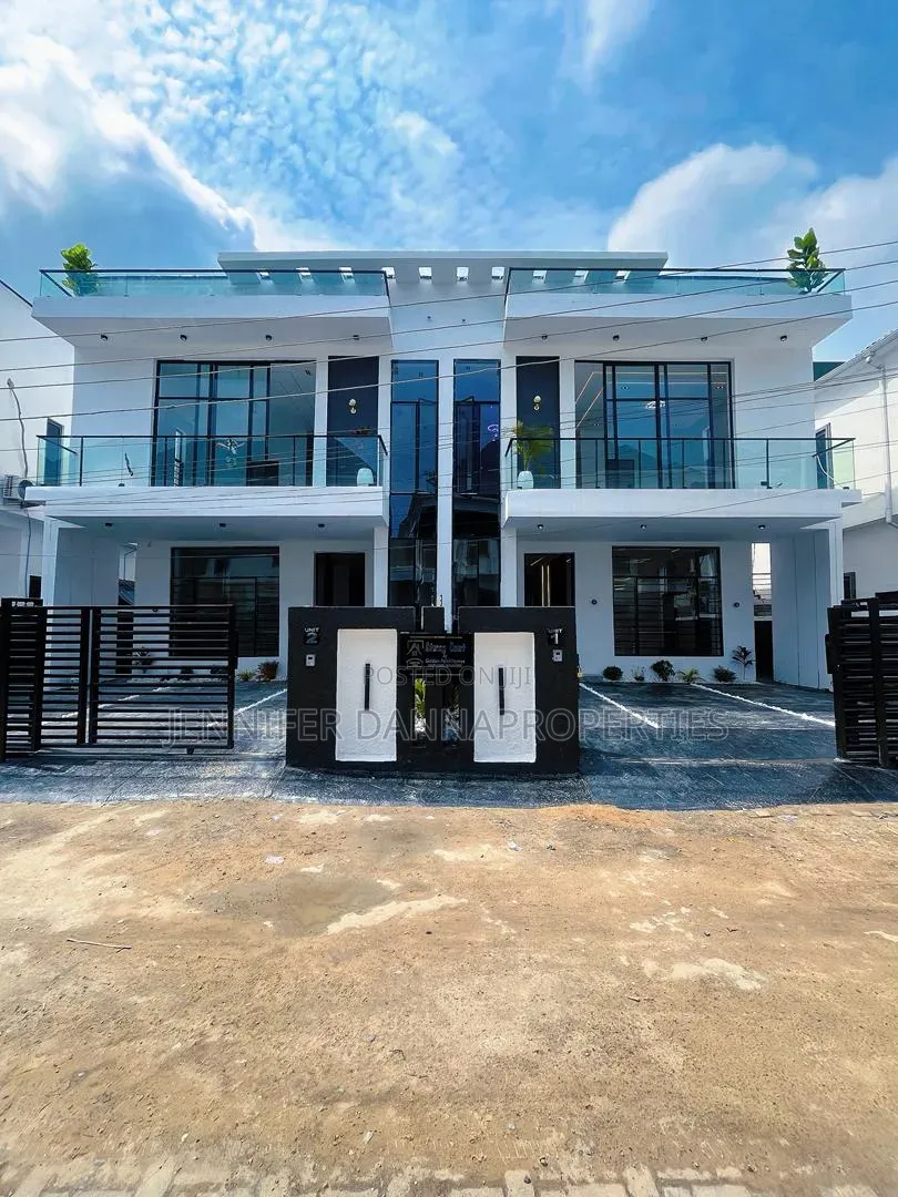 4bdrm Duplex in Ikota for sale